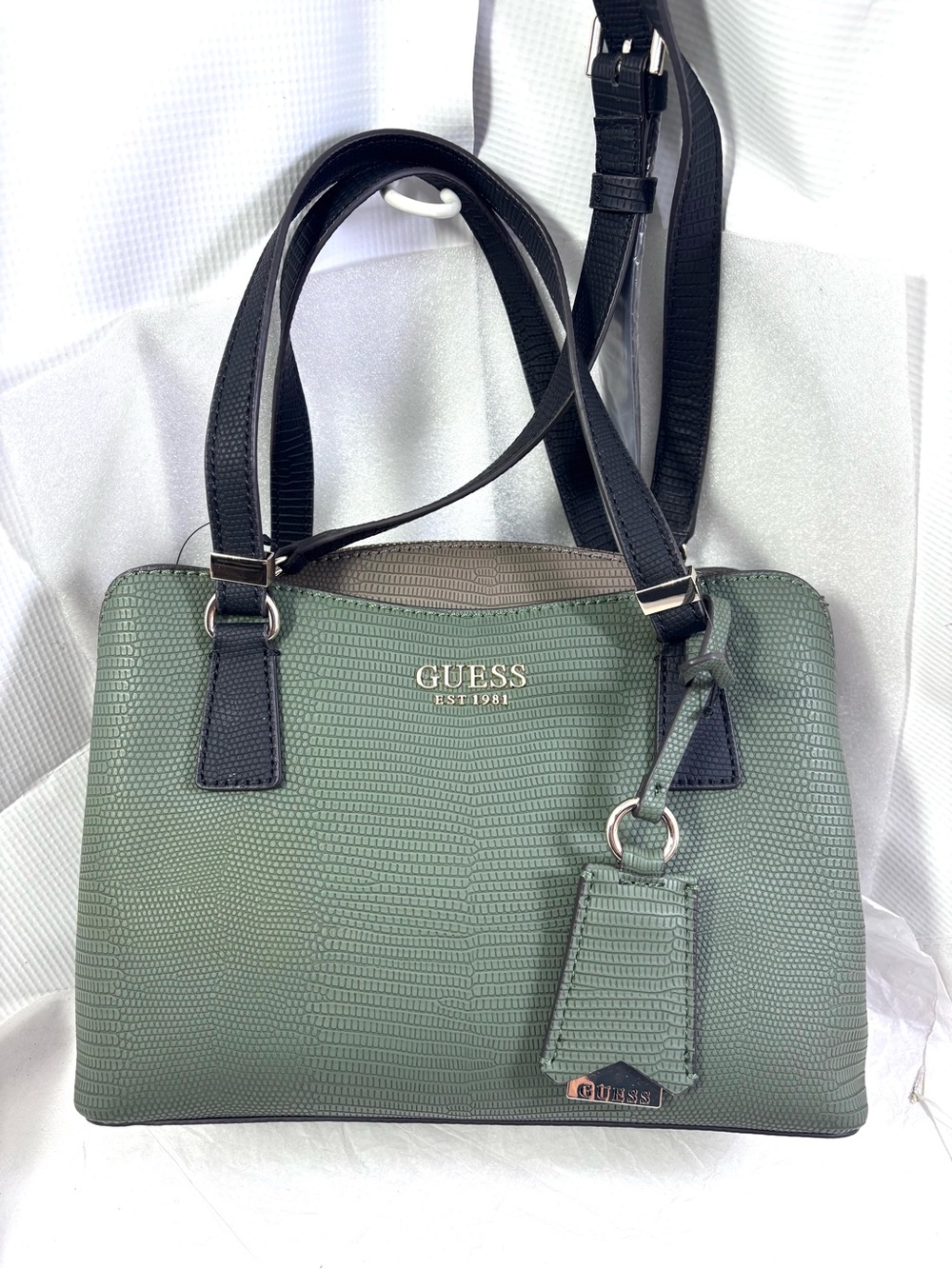 Guess Women’s Lyndi Sm Girlfriend Satchel Bag